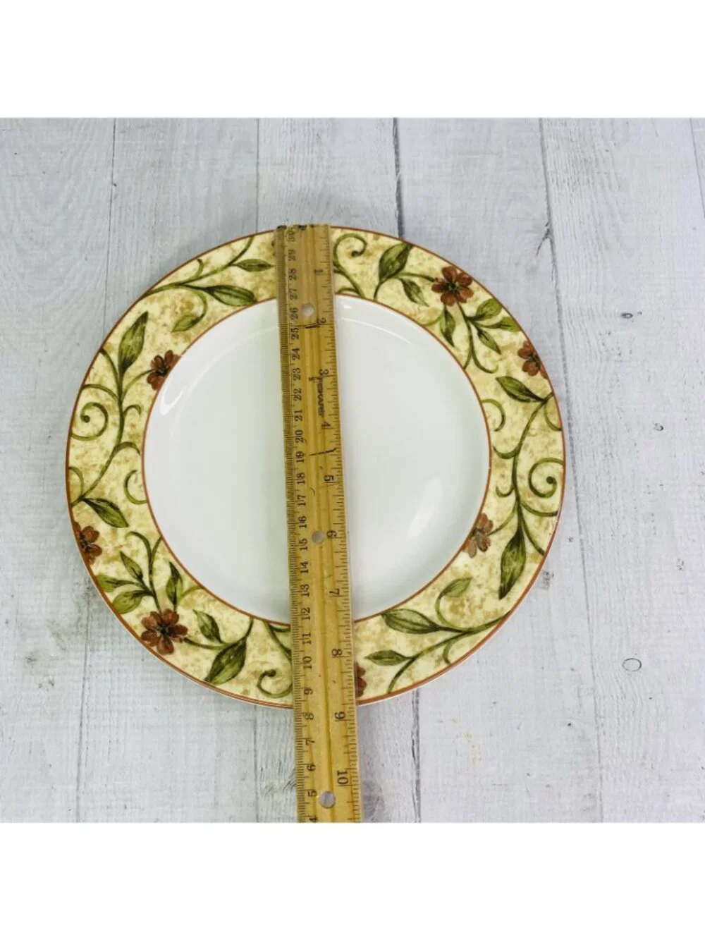 Royal Doulton  CINNABAR Fine China Floral Rim Chip Resistance Lunch Plate Set 4